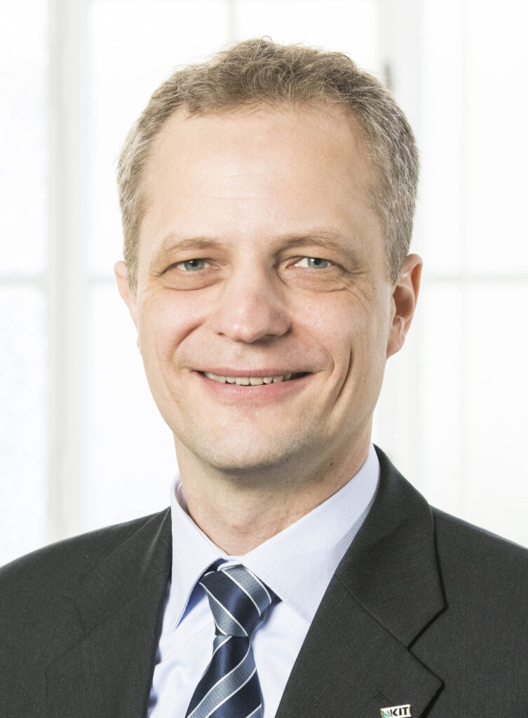 Portrait von Prof. Dr.-Ing. Marc Hiller